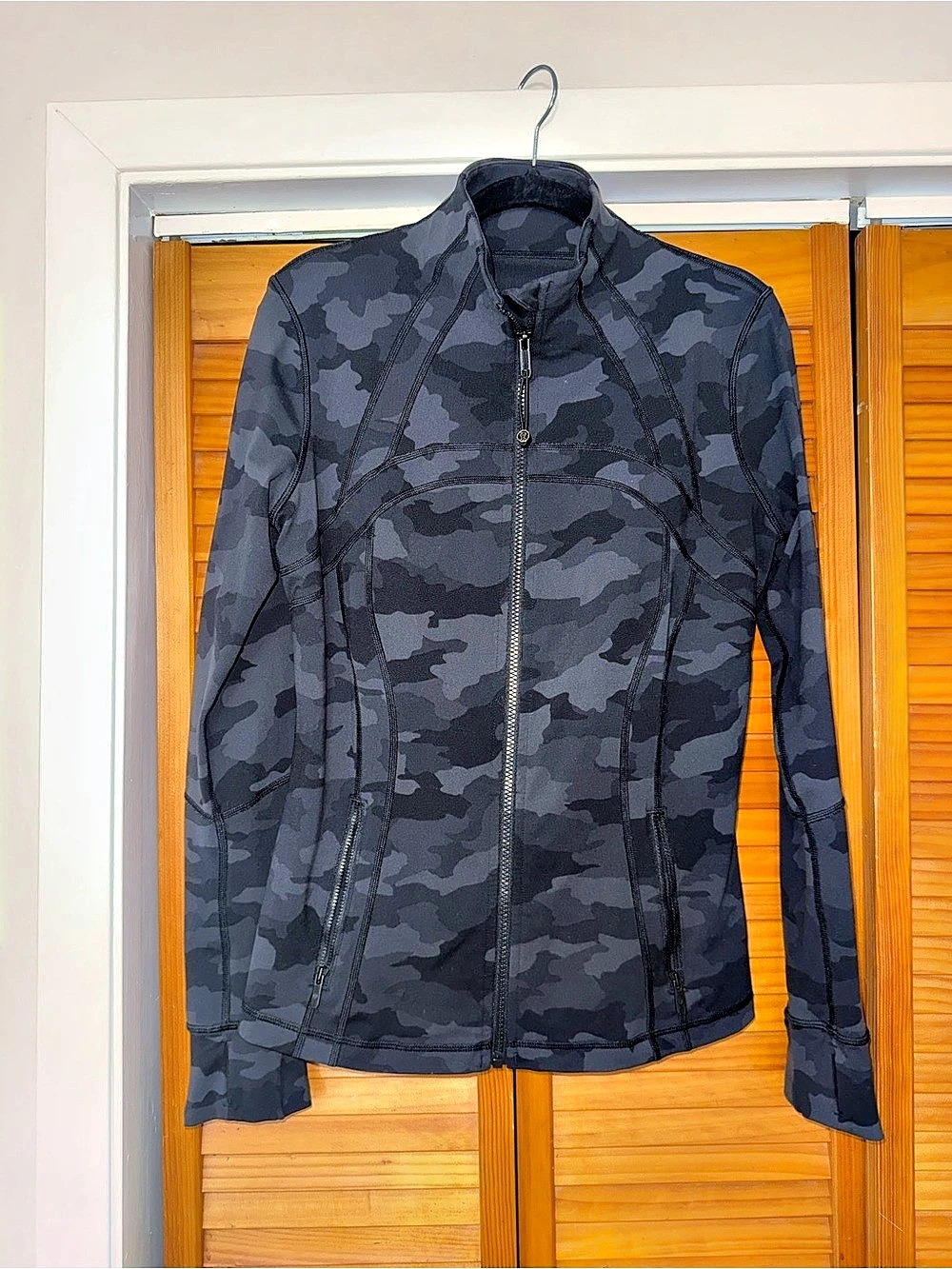 Lululemon Define Jacket Camo Full-Zip in Black & Gray